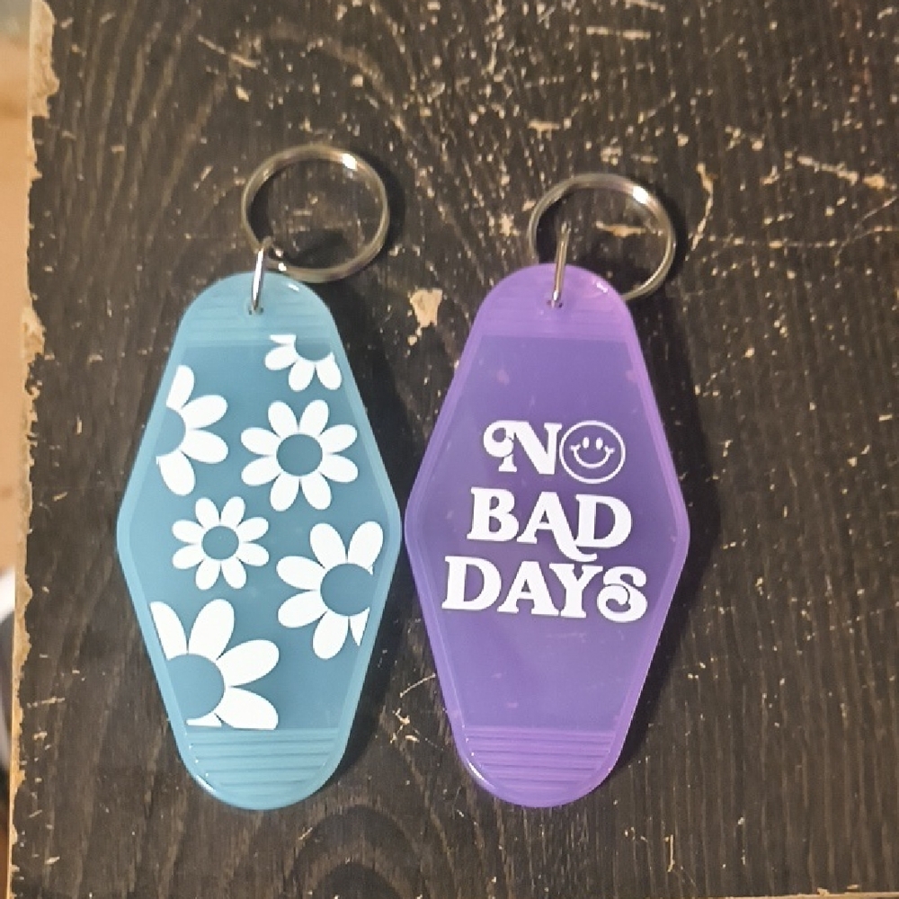 No Brand Purple "No Bad Days" Key Tag & Blue Floral Key Tag Set